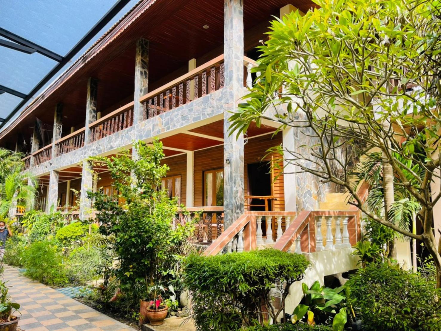 Family House Resort, Haad Rin Exterior photo