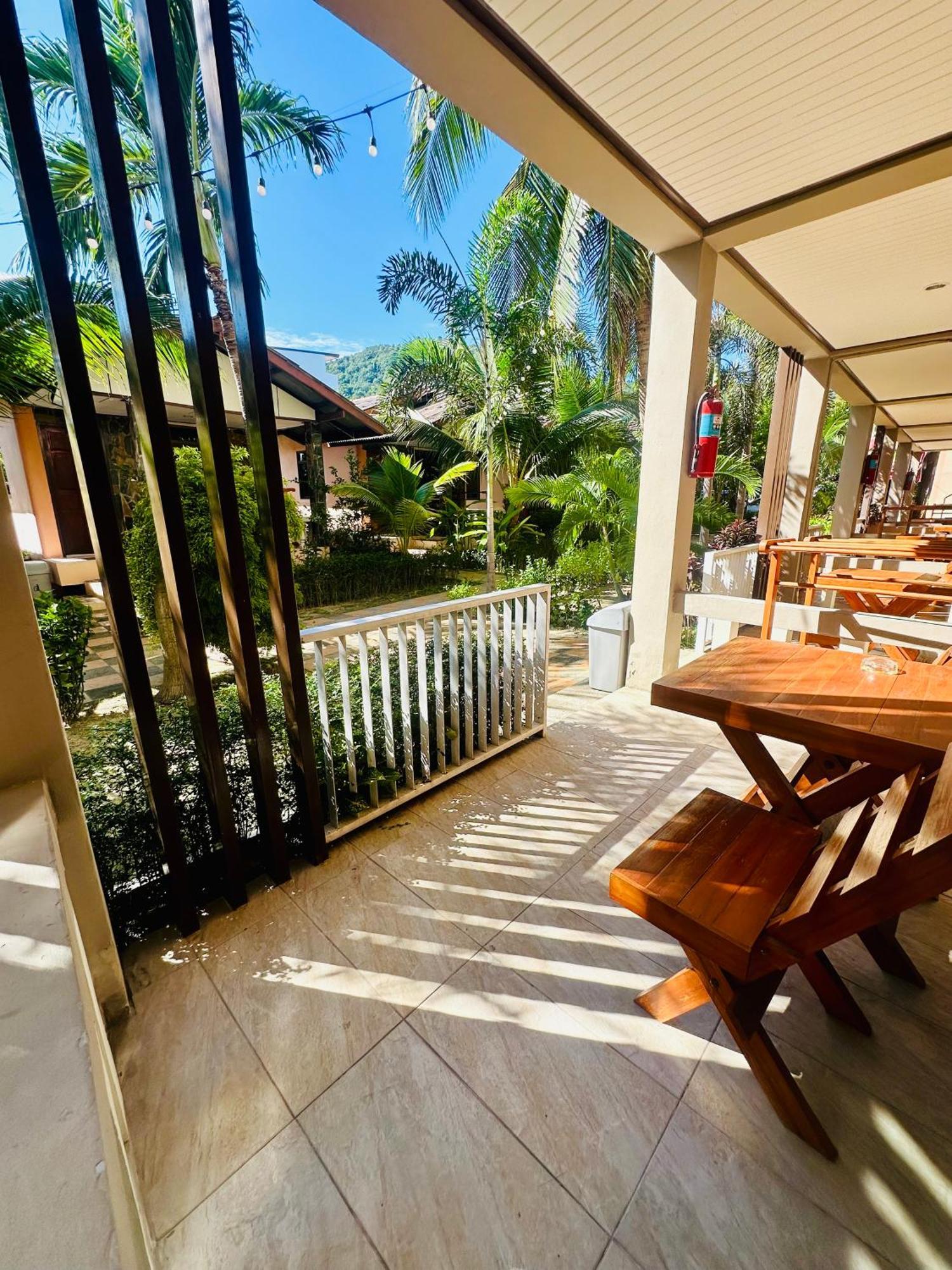 Family House Resort, Haad Rin Exterior photo