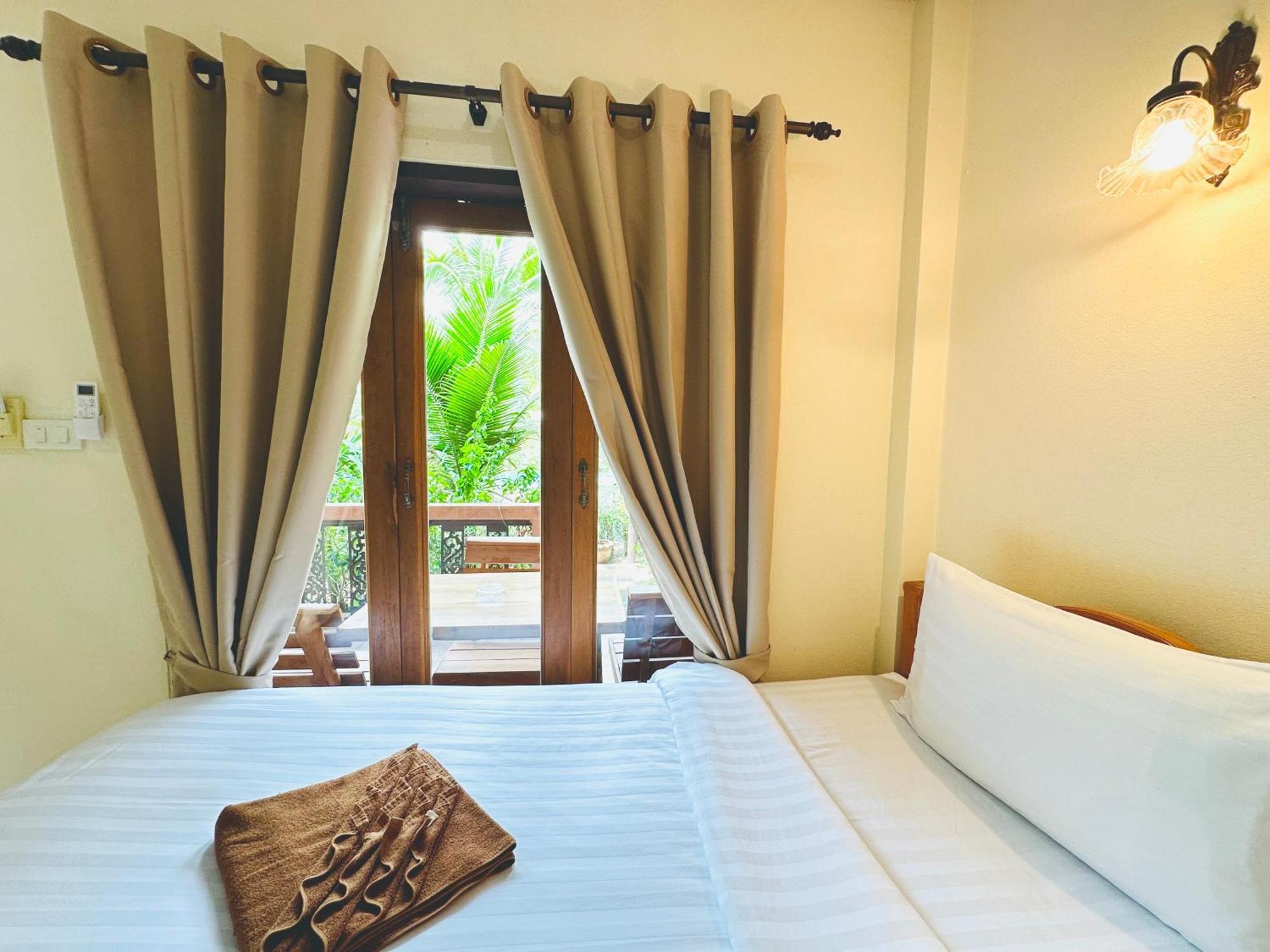 Family House Resort, Haad Rin Room photo